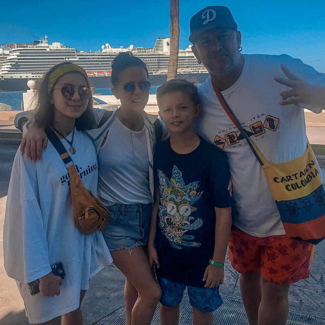 Любимое фото: падчерица Потапа взбудоражила сеть снимком в белье