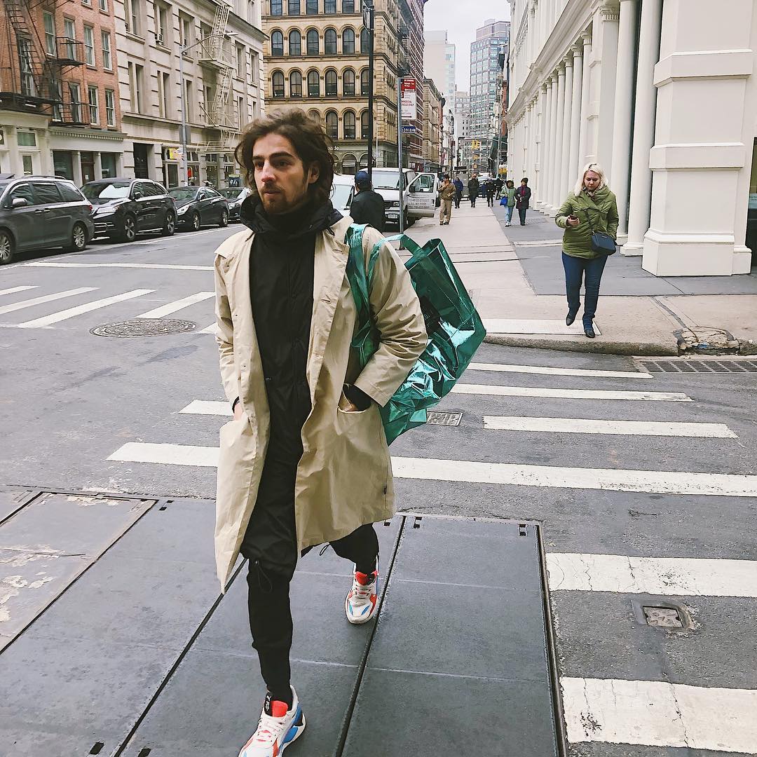 Все просто: муж Нади Дорофеевой составил топ "гениальных" подарков ко Дню Влюбленных