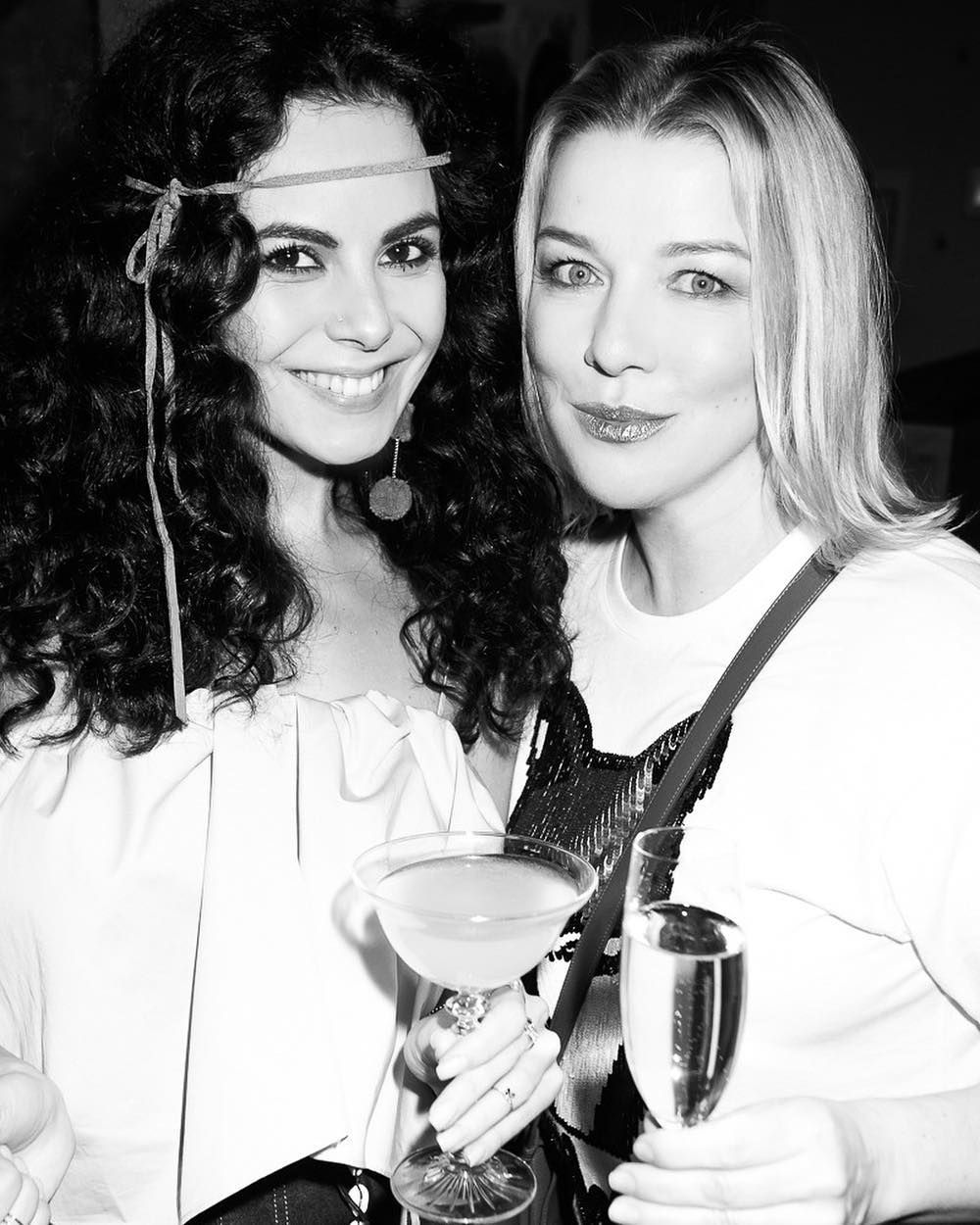 &quot;Схожа на Шакіру&quot;: Настя Каменських влаштувала фотосет в ефектному образі хіпі