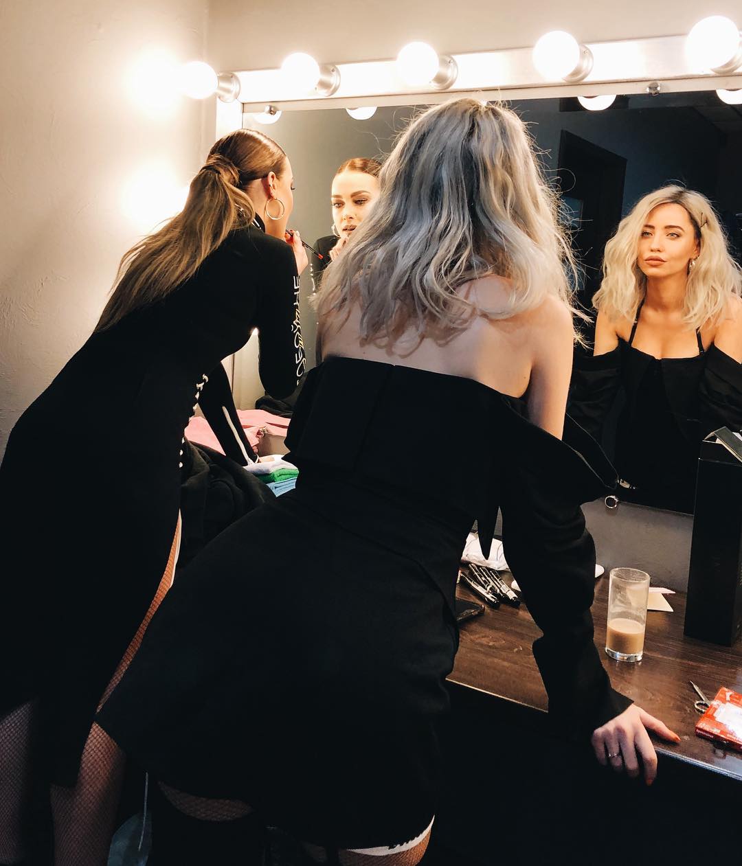 Надя Дорофєєва пошкодувала про те, що зробила із зовнішістю