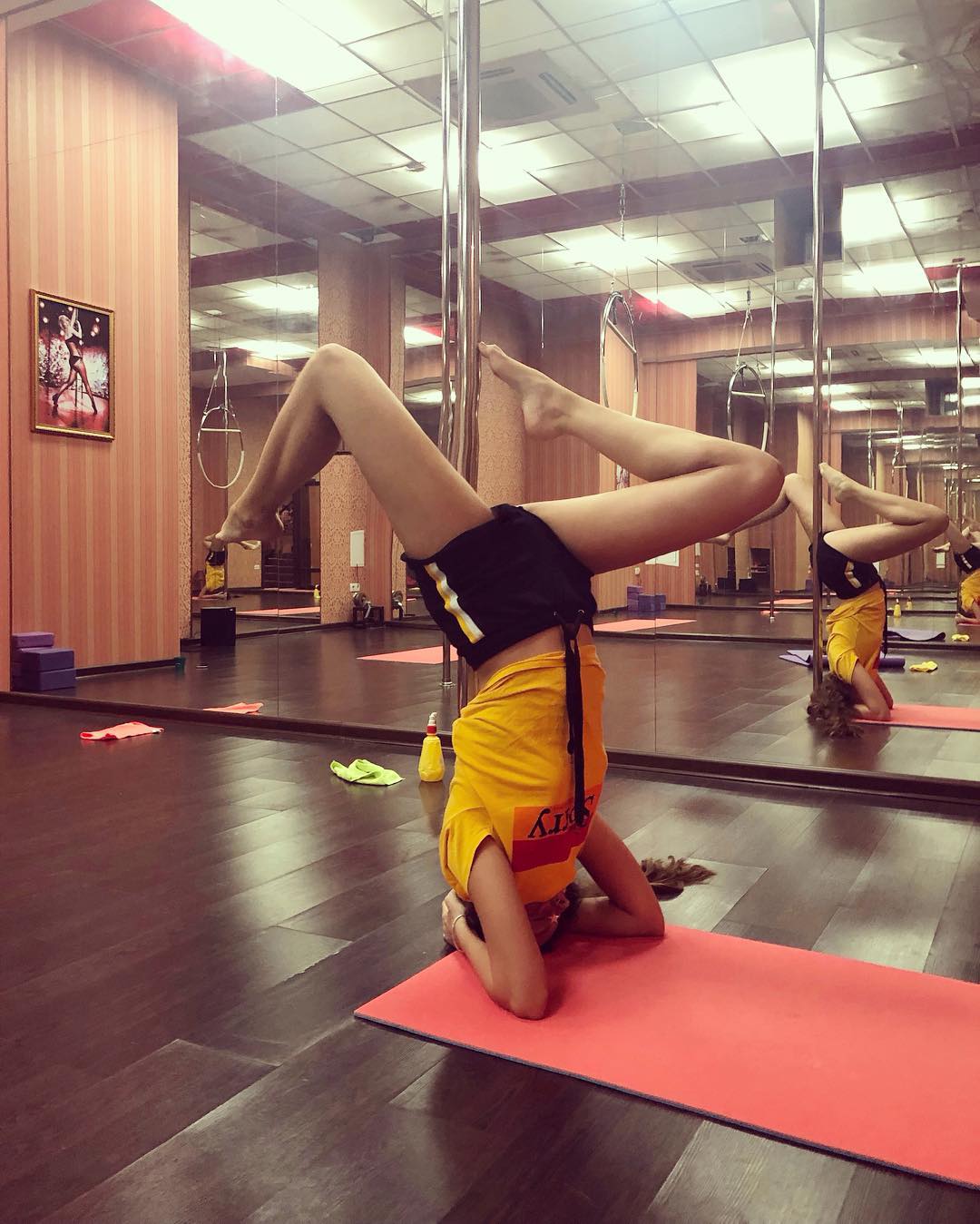 "Завидуйте молча": дочка Поляковой похвасталась, что умеет делать на пилоне