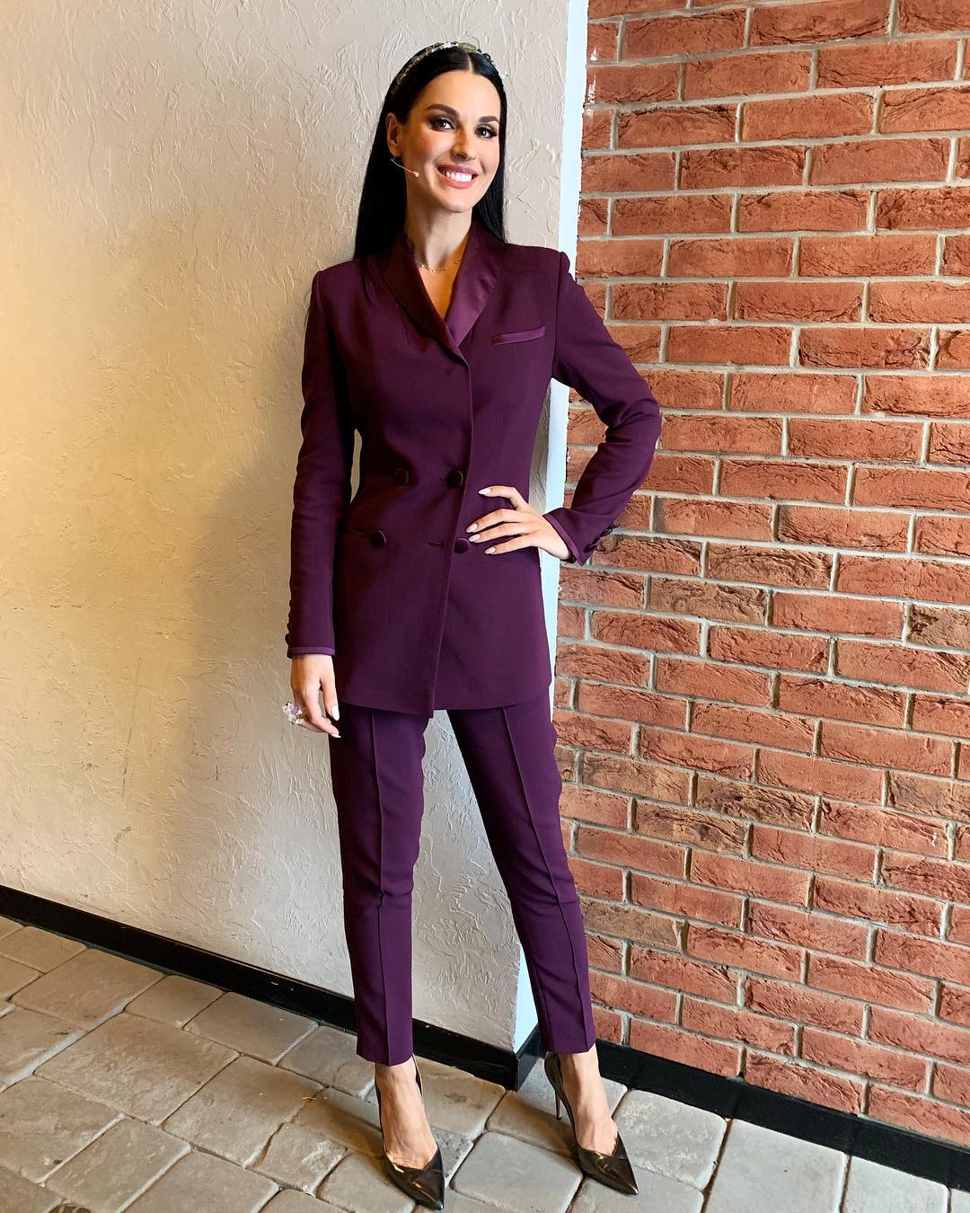 "Осталось ждать": Маша Ефросинина в изысканном наряде заинтриговала сеть