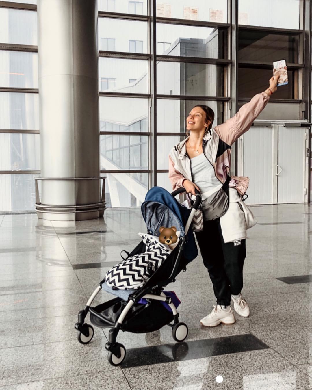 "Сохраняйте спокойствие": Тодоренко поделилась опытом перелета с младенцем