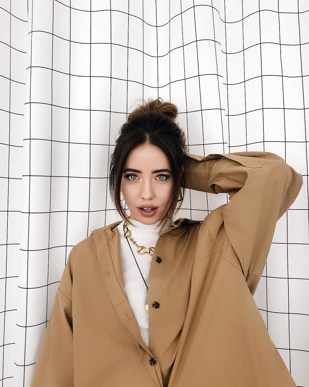 "Они меня влюбили": модная Надя Дорофеева рассекретила свой топ книг