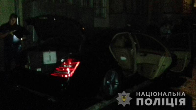 Поліцейські встановлюють причину загоряння автомобіля місцевого депутата у Рівному