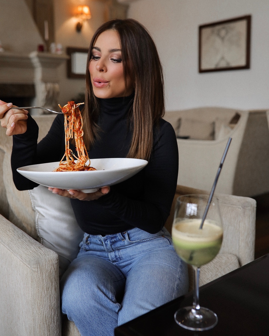 "Можно побаловать себя": Ани Лорак показала, как нарушает строгую диету