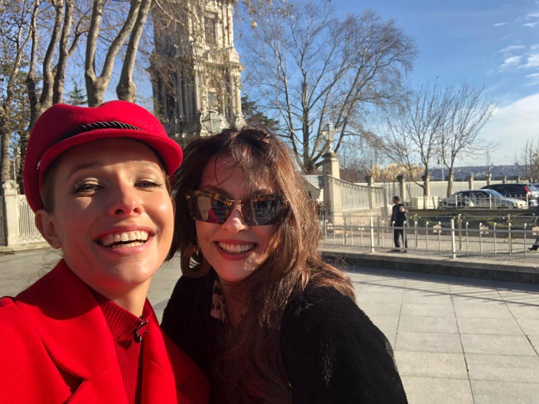 &quot;Дух перехполює&quot;: Катя Осадча похвалилася фото з &quot;турецькою Монікою Беллуччі&quot;