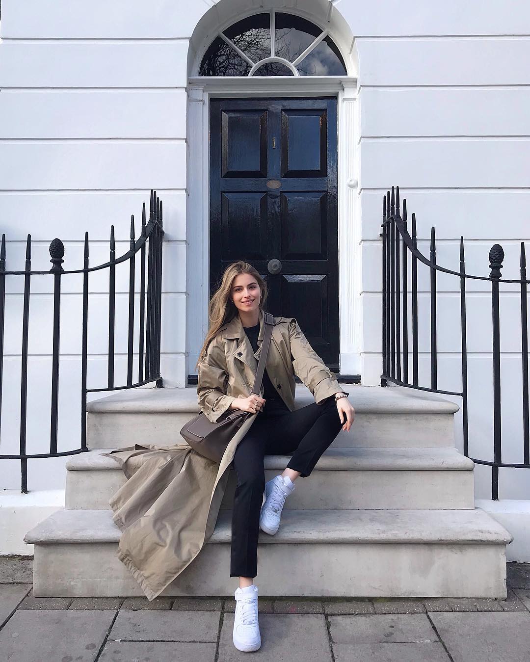 Бохо-шик: внучка Ротару пленила роскошным луком в платье-вышиванке