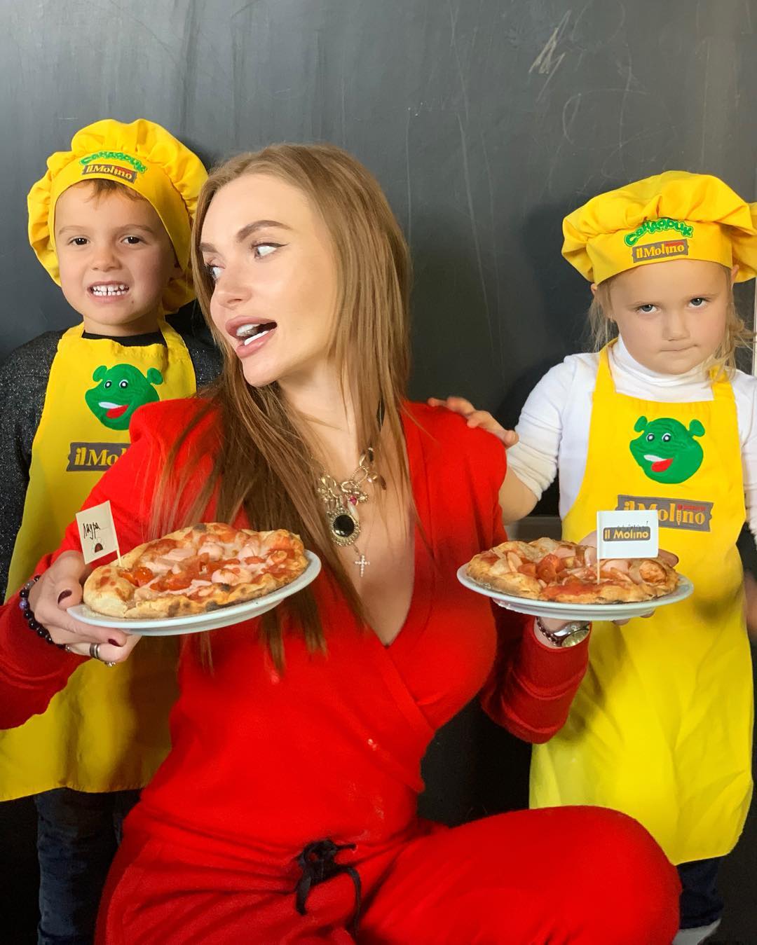 Це містика: Слава з НеАнгелів показала двійника своєї дочки