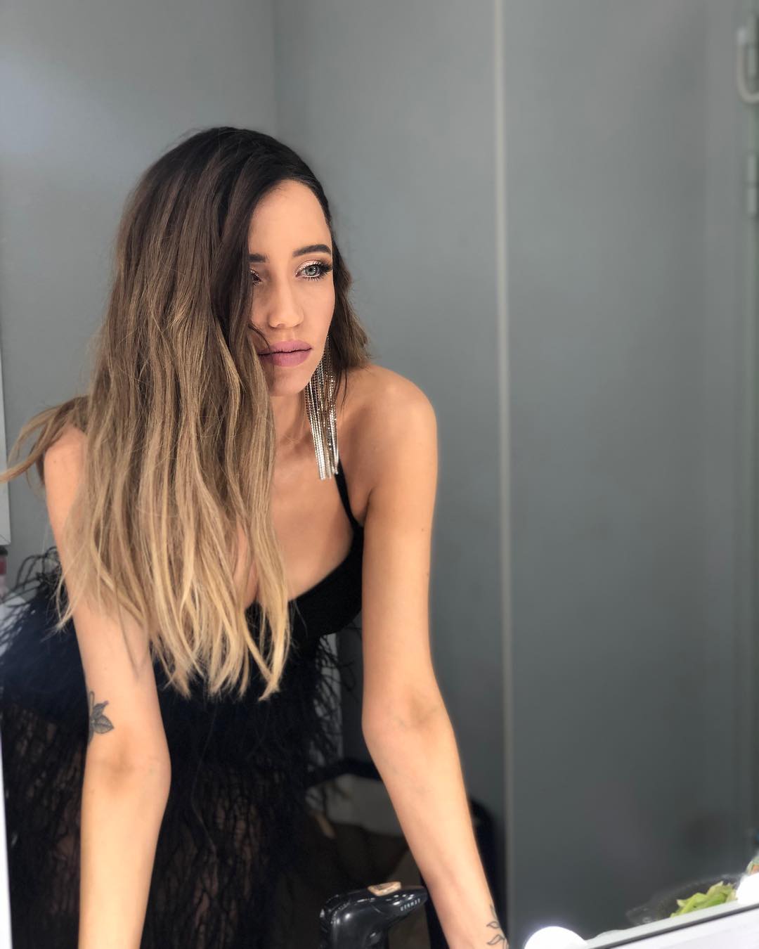 Королева красной дорожки: Дорофеева восхитила прозрачным нарядом на YUNA 2019