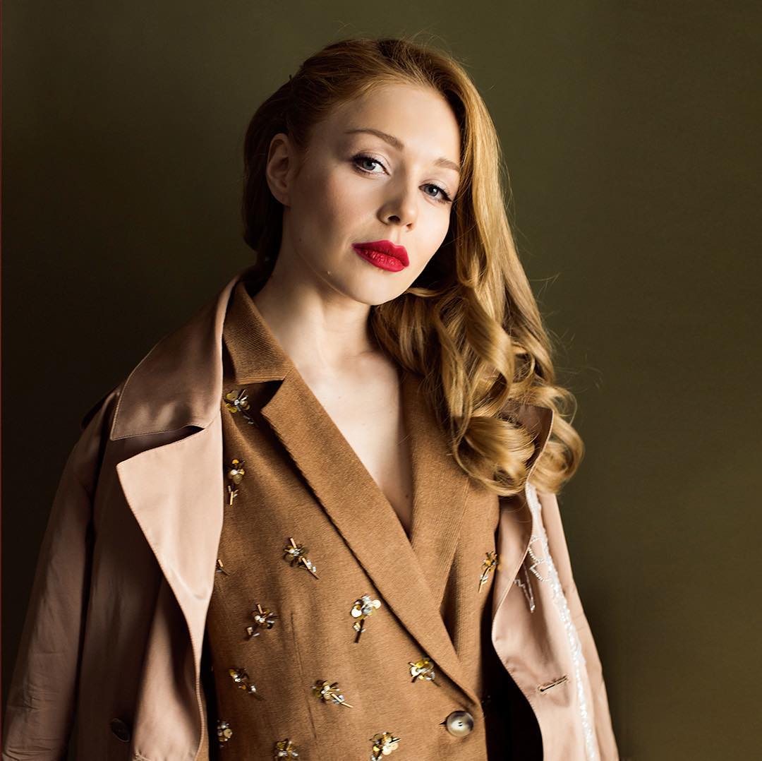 Пронзительная красота: Тина Кароль очаровала элегантным образом