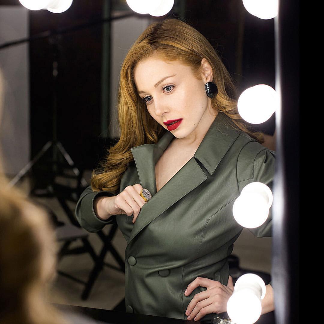 Яка щаслива! Тіна Кароль підкорила променистим фото