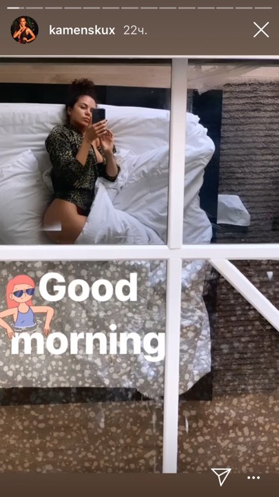 Настя Каменских взбудоражила сеть постельным фото и показала формы в бикини