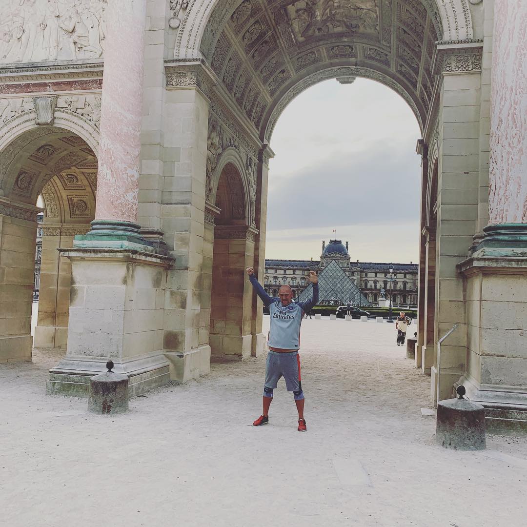 "Узнал и полюбил": Потап рассказал о случае в Париже, изменившем его жизнь