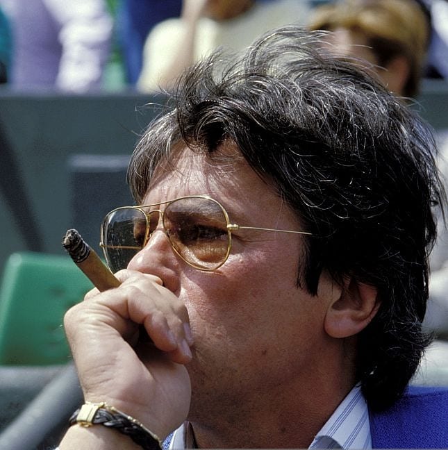 Расист и гомофоб: у легенды мирового кино хотят забрать награды