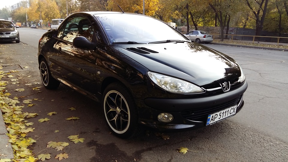 Квадроцикл та мамин "Запорожец": на чому їздять члени нового Кабміну