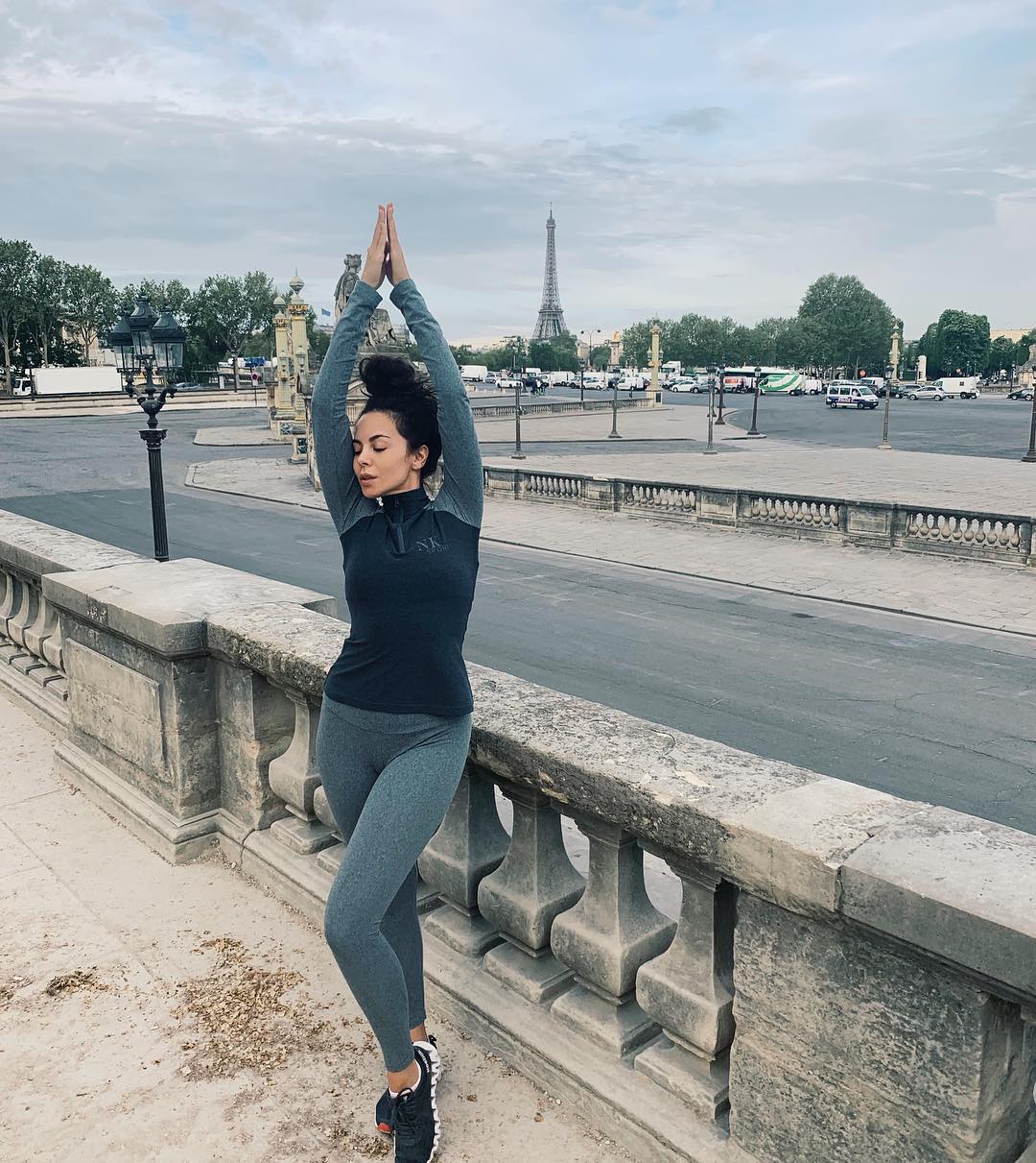 "Париж с тобой красивее": Настя Каменских показала активное утро во Франции