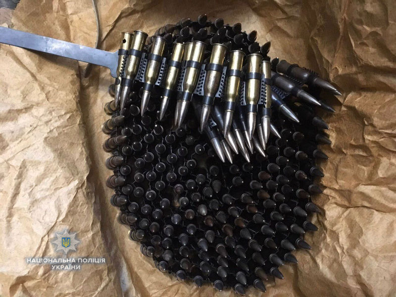 У жителя Ровно обнаружили "склад" оружия и боеприпасов