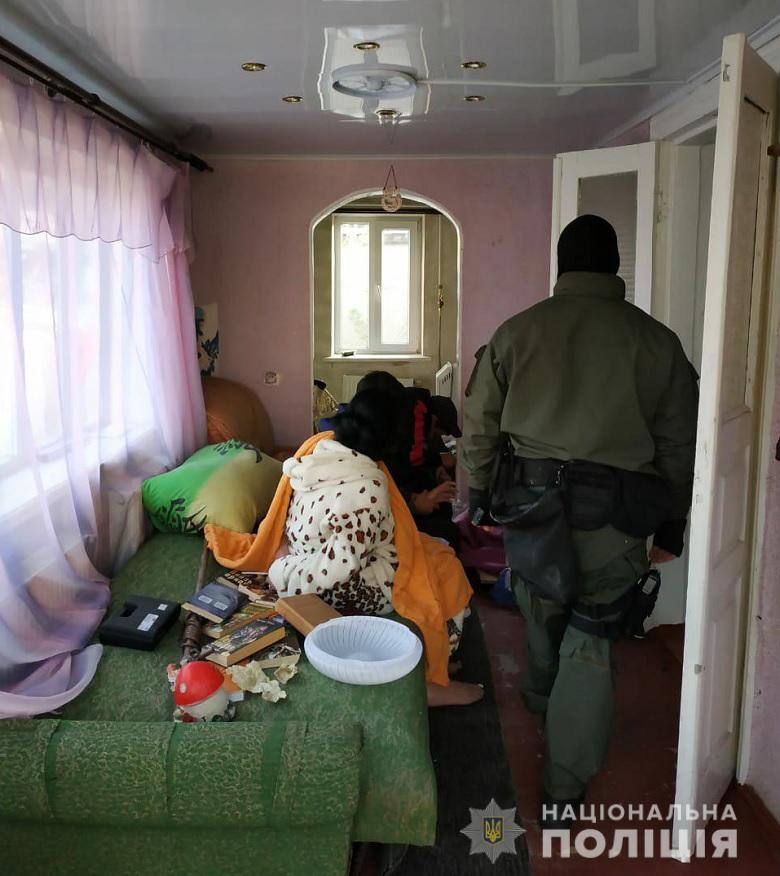 Киевлянина больше года держали в неволе: все подробности (фото)