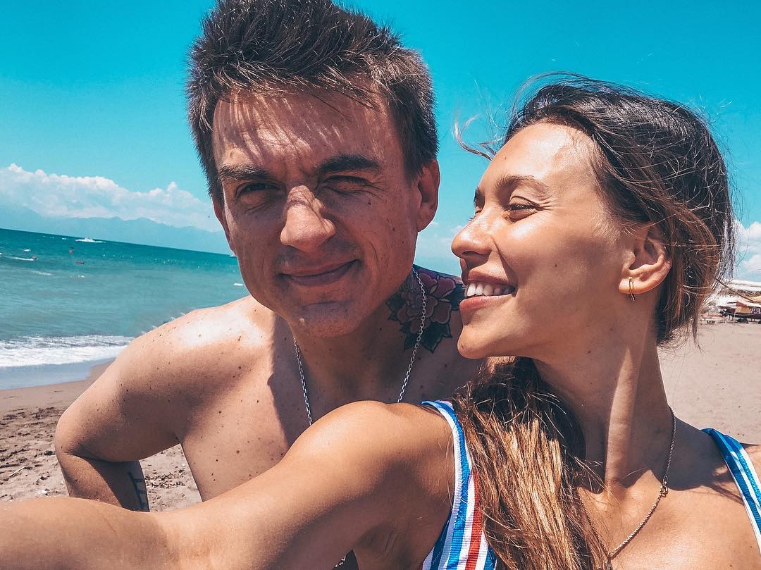 "Люблю тебе будь-яку": Тодоренко зворушила пляжною романтикою з Топаловим