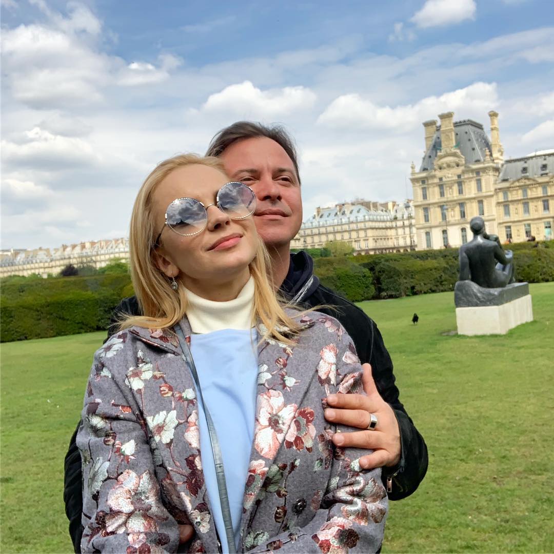 "Насолоджуємося":Лілія Ребрик з чоловіком відвідала головну пам'ятку Парижа