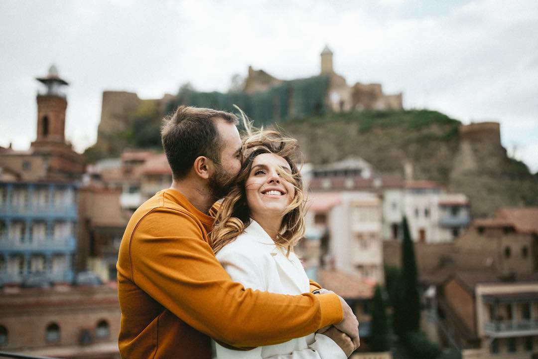 "Ты любовь моя!" Джамала растрогала романтичным фото с мужем в Грузии