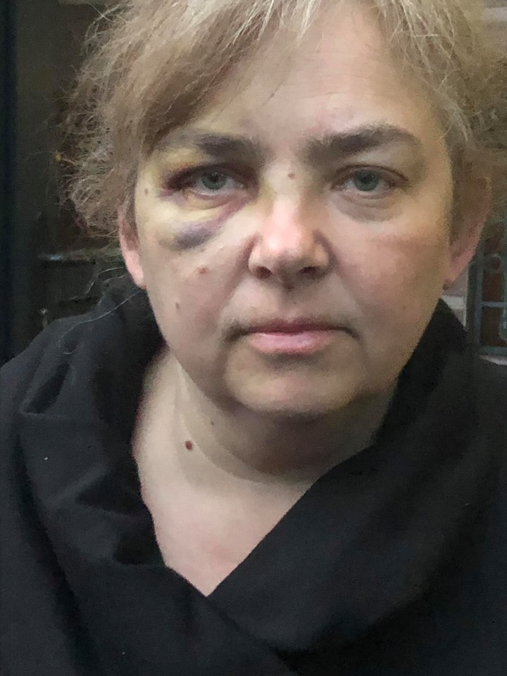 Спит на полу: новые подробности удержания ребенка в посольстве