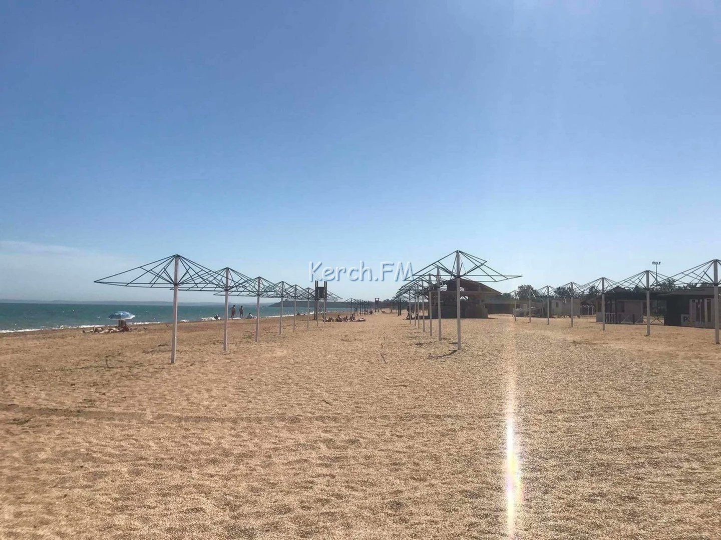 Пляжи пустые, а цены взлетели: появились фото проваленного "сезона" в Крыму