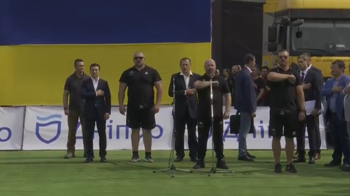 Зеленский и Богдан на турнире стронгменов в Днепре показали, на что способны