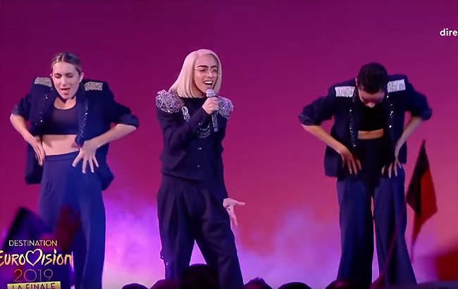 Евровидение 2019: Францию представит эпатажный певец-андрогин