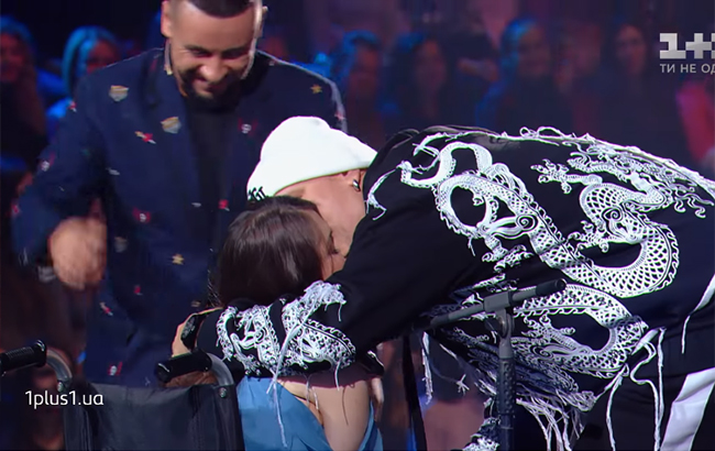 Голос країни 9: девушка на инвалидной коляске довела Монатика до слез