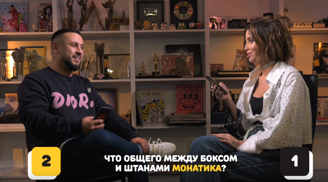 Кастинг в "ВИА Гру" и Полякова в цирке: MONATIK и Дорофеева обменялись "плохими шутками"