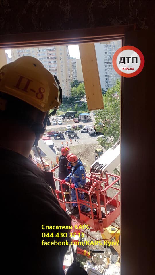 Вибух багатоповерхівки у Києві: з'явилися фото зсередини будинку