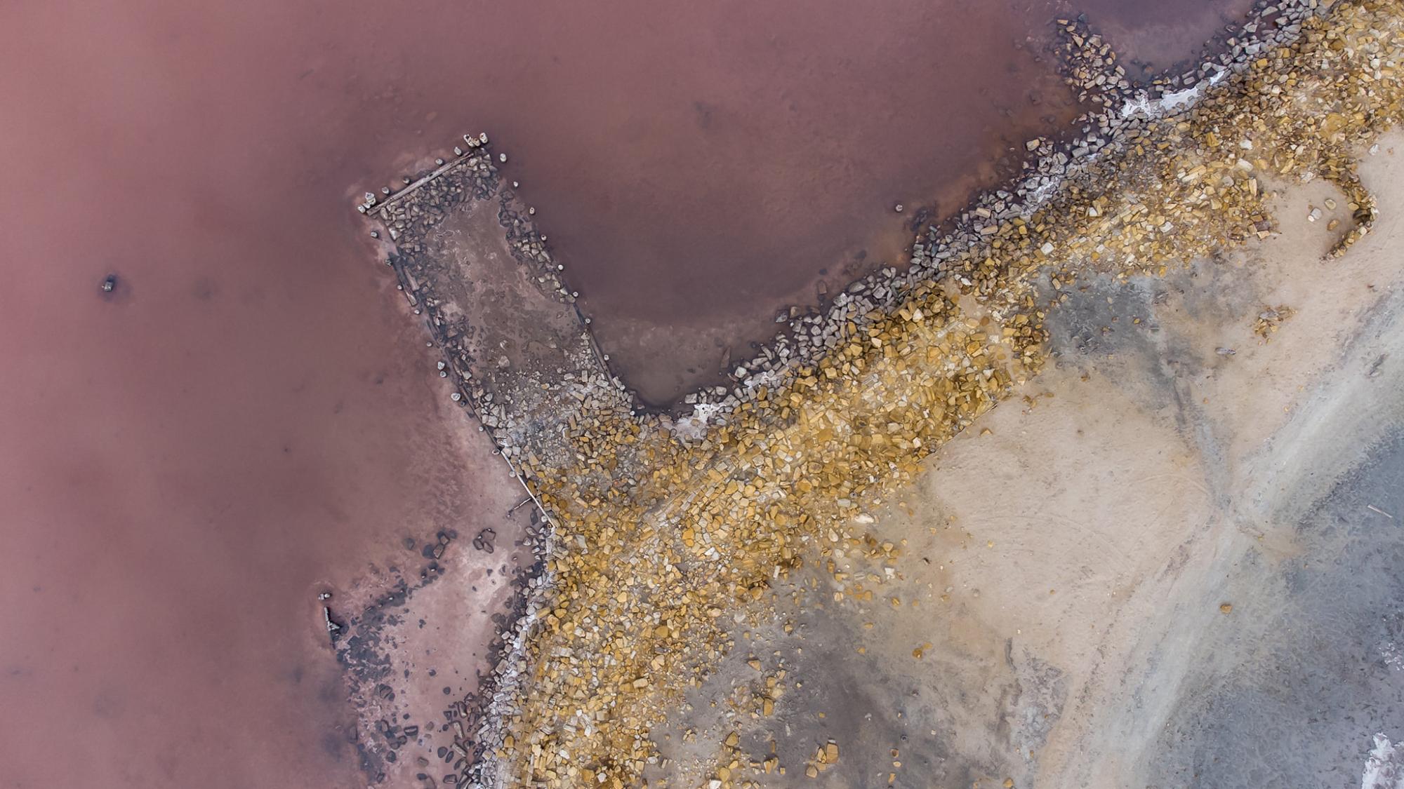 В Украине нашли "марсианские пейзажи": в эти фото сложно поверить