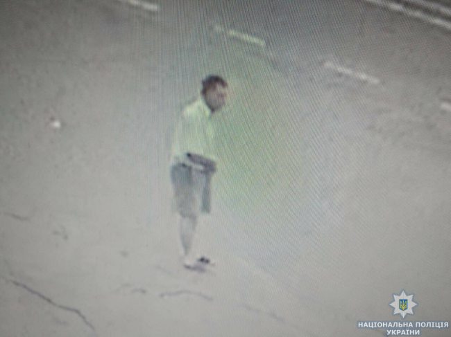 Поліція розшукує водія вантажівки, який спричинив аварію з двома загиблими