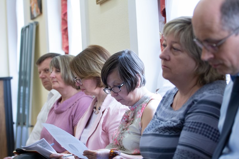 МОН начало переговоры с венгерской общиной о языковой статье закона об образовании