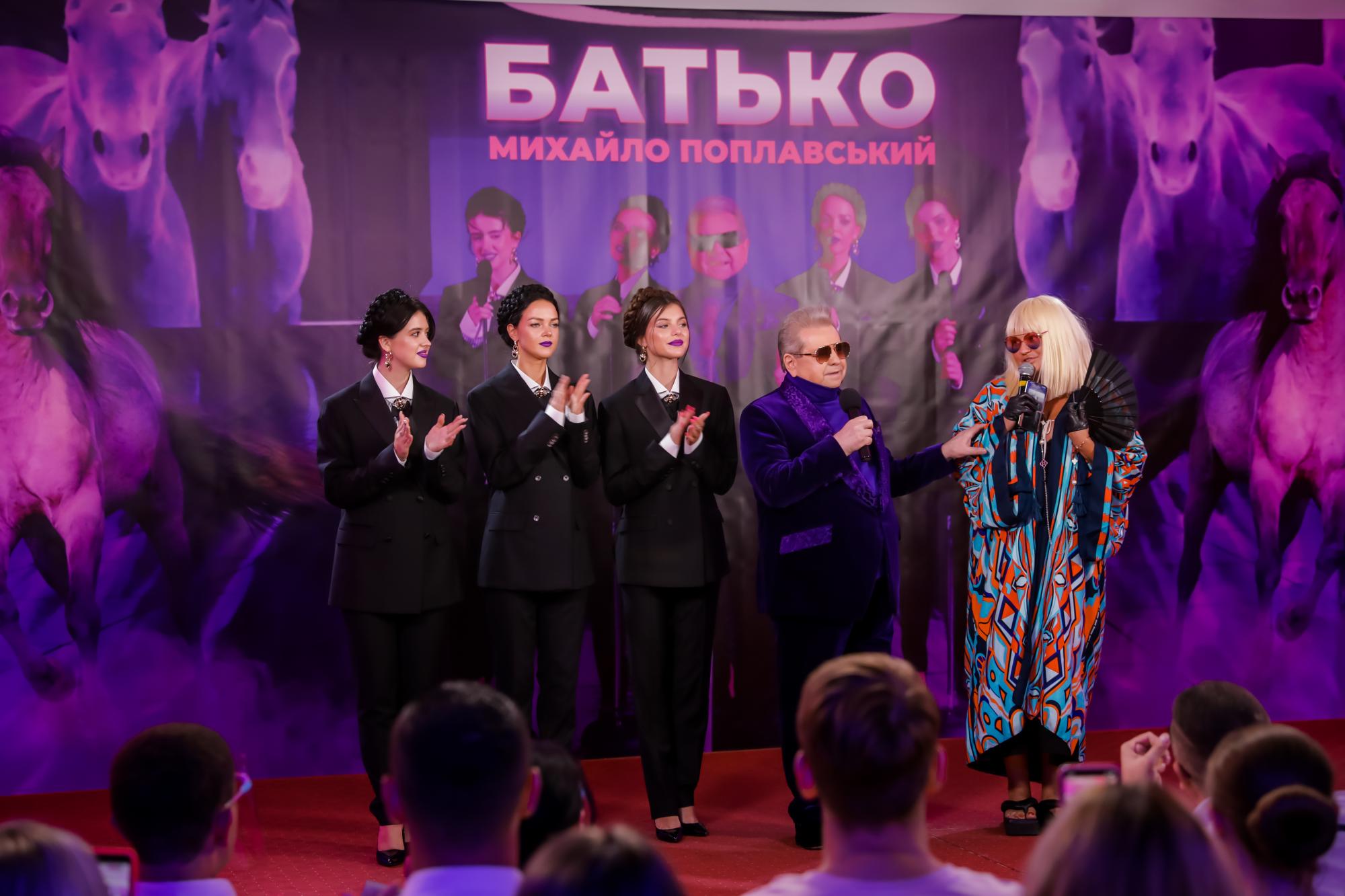 Михаил Поплавский увековечил своего отца в новом клипе