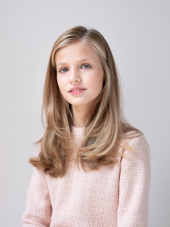 Королева Летиція і король Філіп з дочками вперше за 10 років оновили сімейний фотоальбом