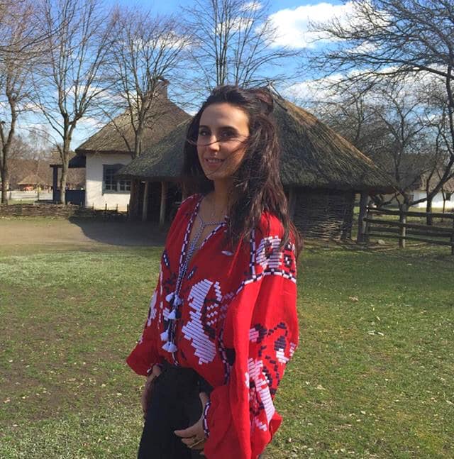 Вышитая традиция: известные украинцы оделись в вышиванки (фото, видео)