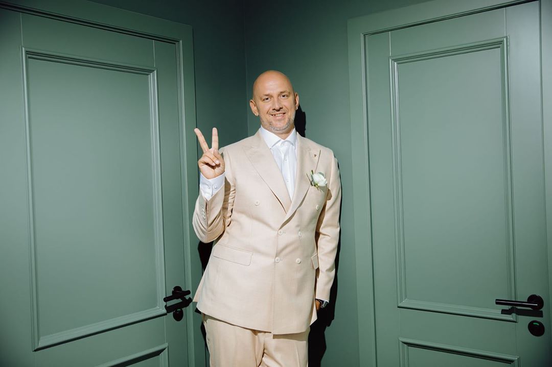 "Такий скромняга": Потап зворушив мережу милим весільним фото