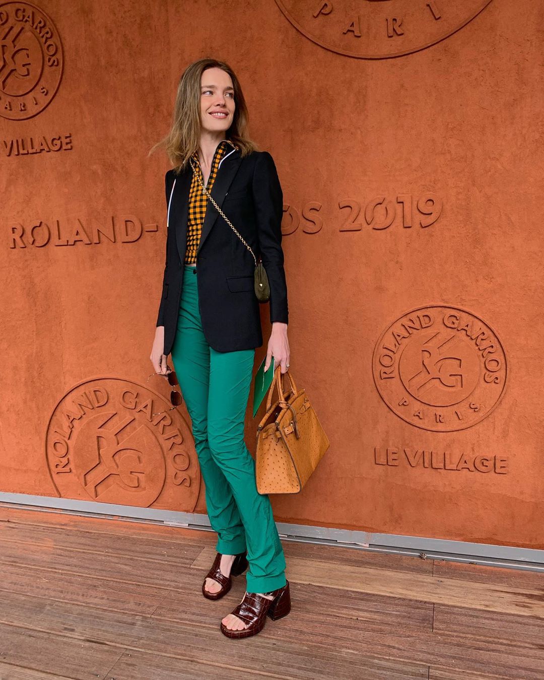 Клеш и клетка: Наталья Водянова демонстрирует тренды сезона на чемпионате Франции по теннису