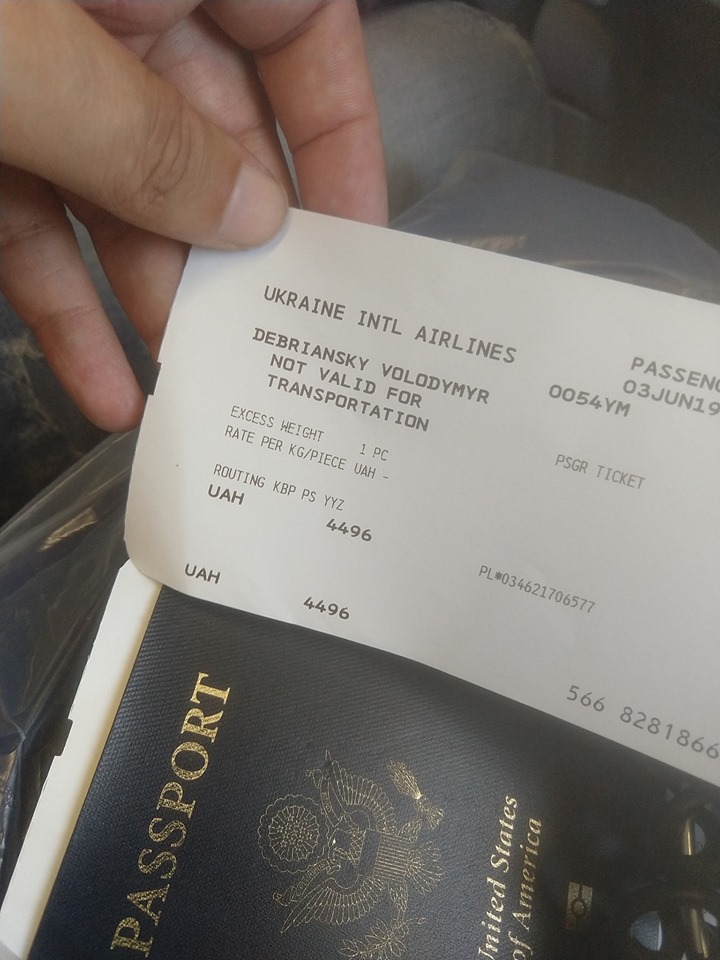 МАУ оскандалилась через відомого музиканта (відео)