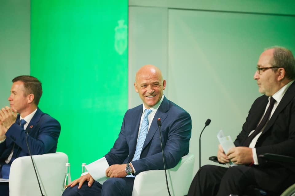 Мэры украинских городов объединились для участия в парламентских выборах