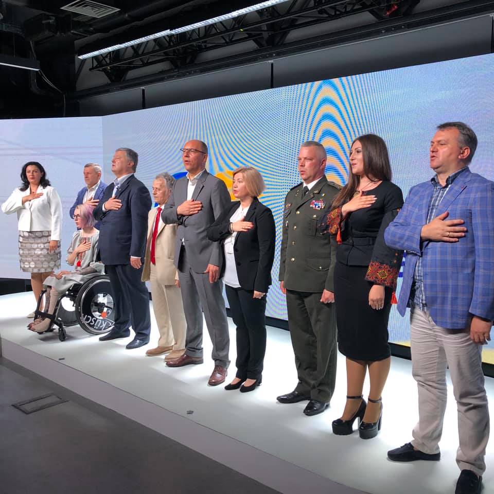 Порошенко представив список своєї партії на вибори