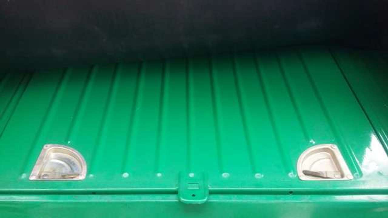 Коштує, як нова іномарка: в Італії виставили на продаж 42-річний "Москвич"