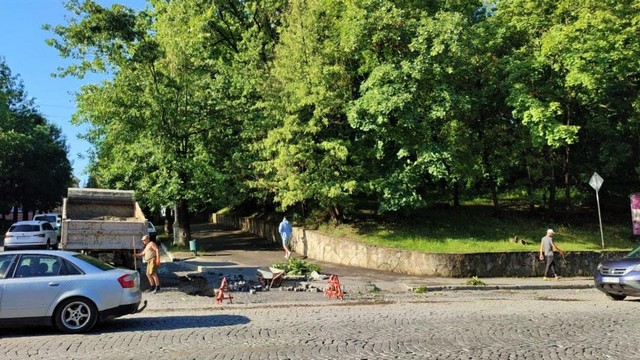 В Каменце-Подольском пронесся ураган: сносил крыши и валил деревья (фото)