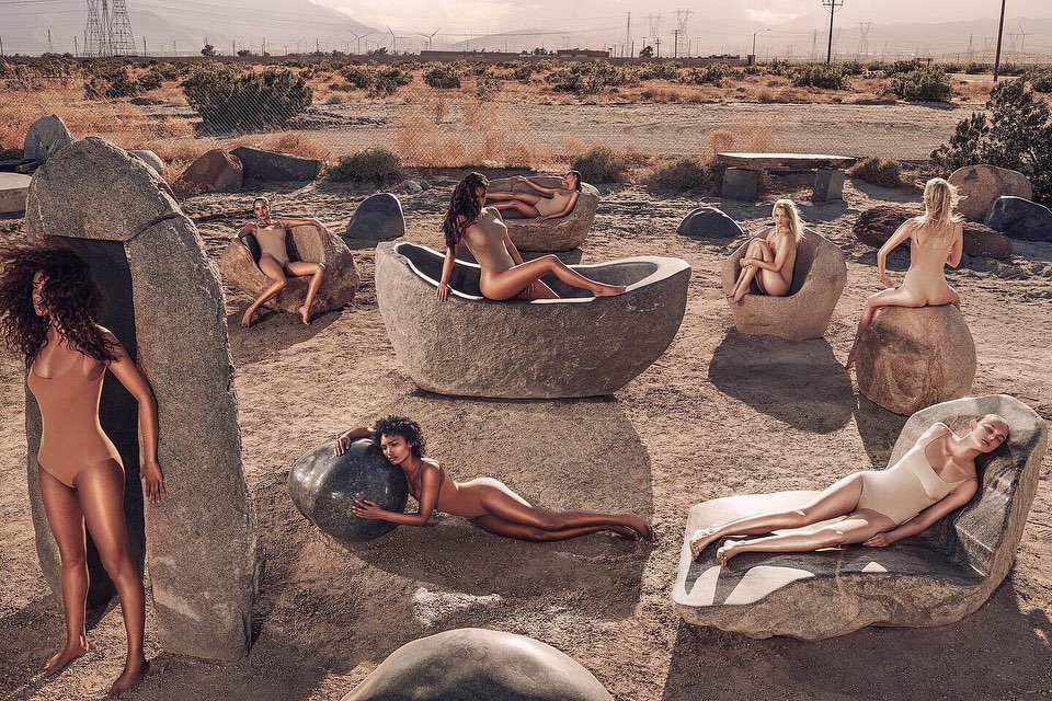 Струнка і сяюча: Кім Кардашьян розкрила секрет бездоганного тіла