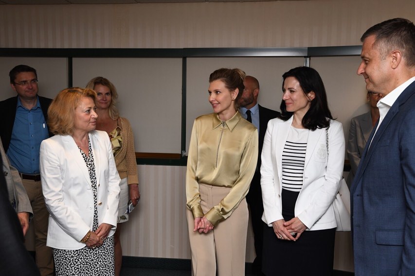 Бездоганна: Олена Зеленська сяє в Торонто в новому елегантному образі