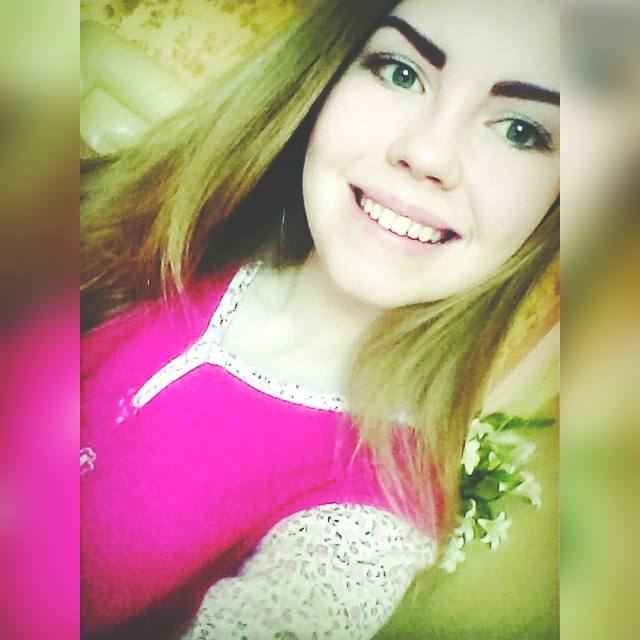 Пропавшую год назад 16-летнюю Диану Хриненко похоронили: прощались всем селом