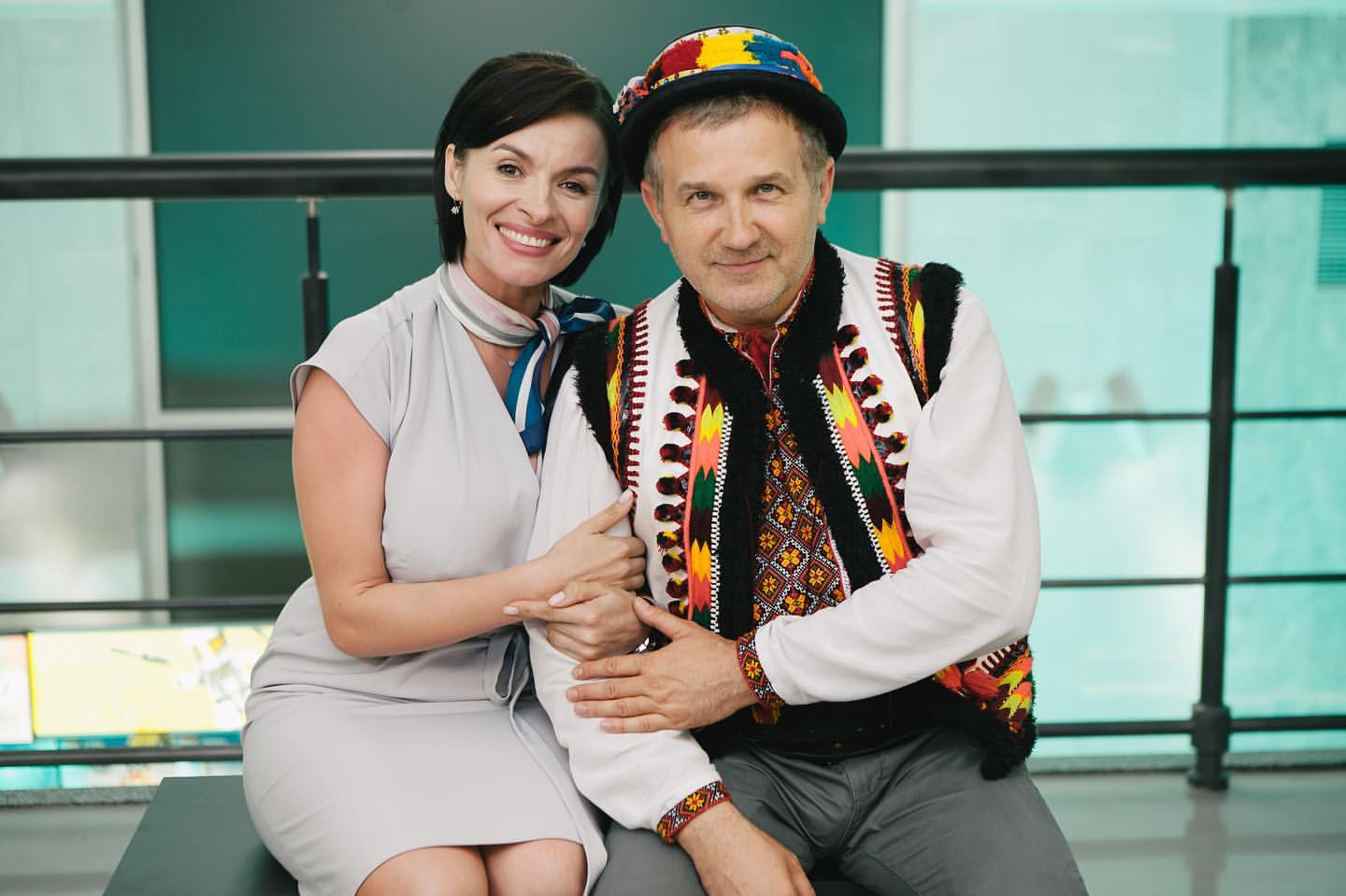 "Такая себе парочка": Юрий Горбунов засветился в объятиях экс-"ВИА Гры"